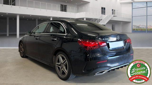 MERCEDES-BENZ A 200 d Sedan Aut. AMG LINE