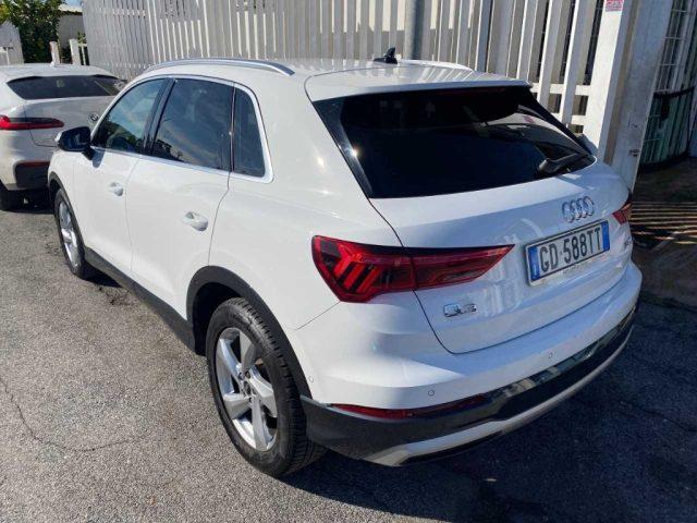 AUDI Q3 35 TDI Business Advanced