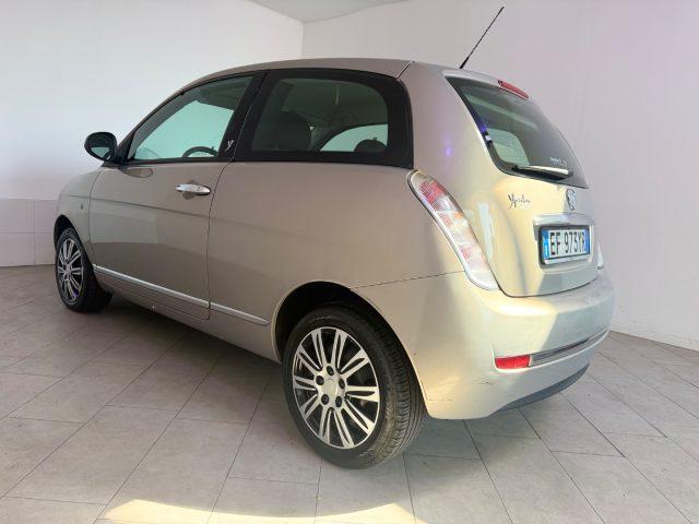 LANCIA Ypsilon 1.2 69 CV Argento