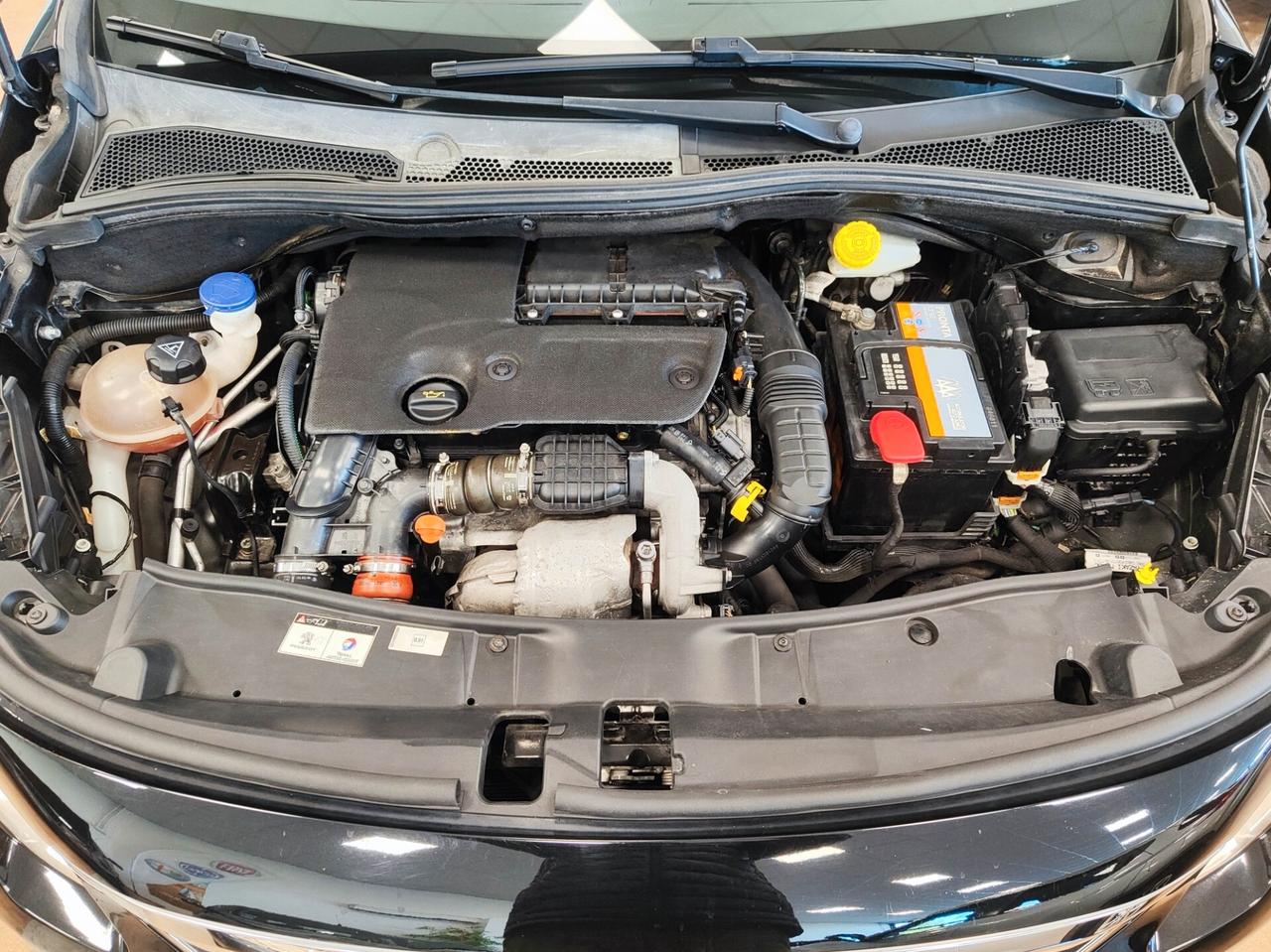 Peugeot 2008 BlueHDi 75 cv -113.000 KM!!-