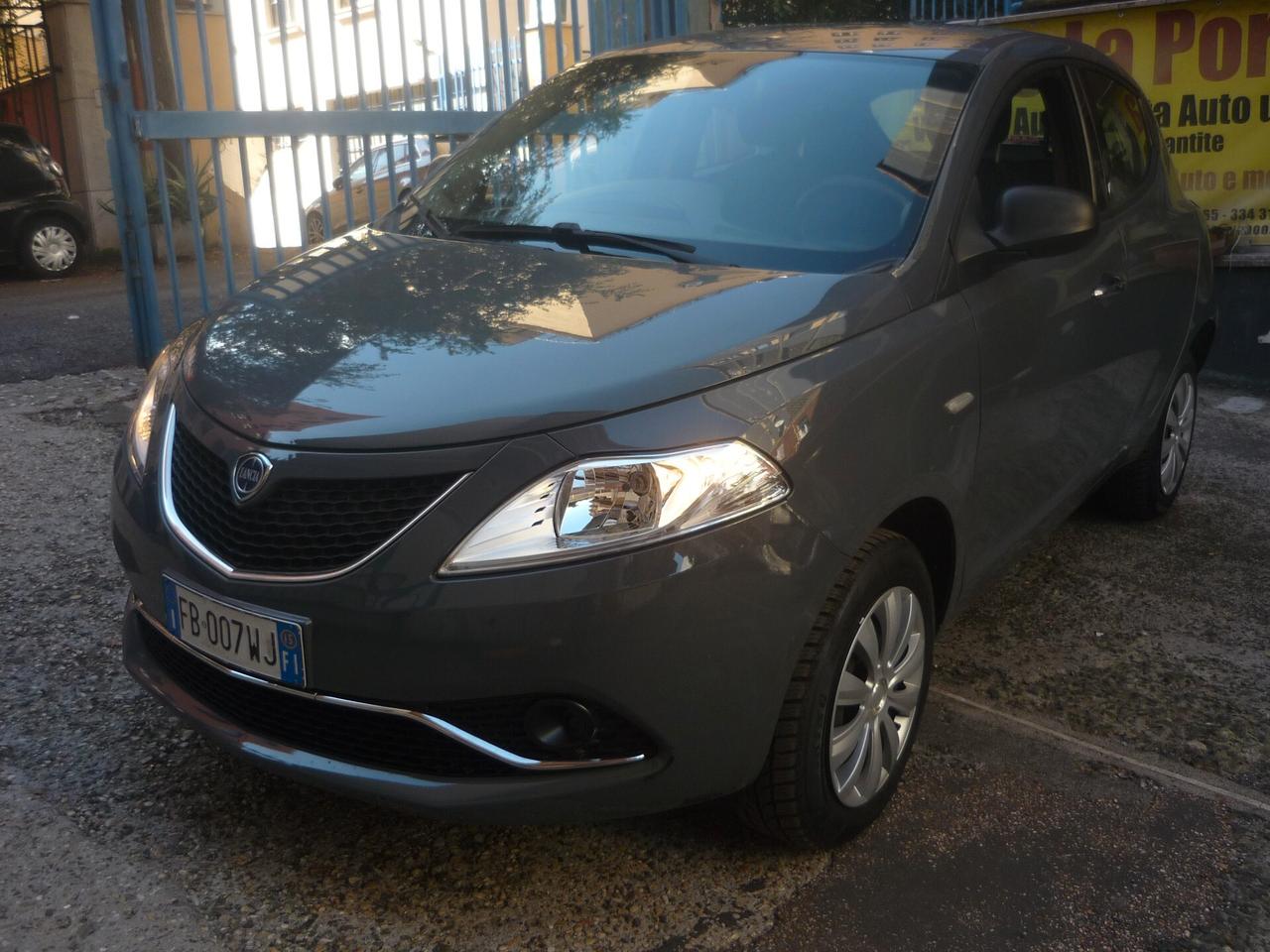 Lancia Ypsilon 0.9 TwinAir 85 CV 5 porte Metano Ecochic Gold