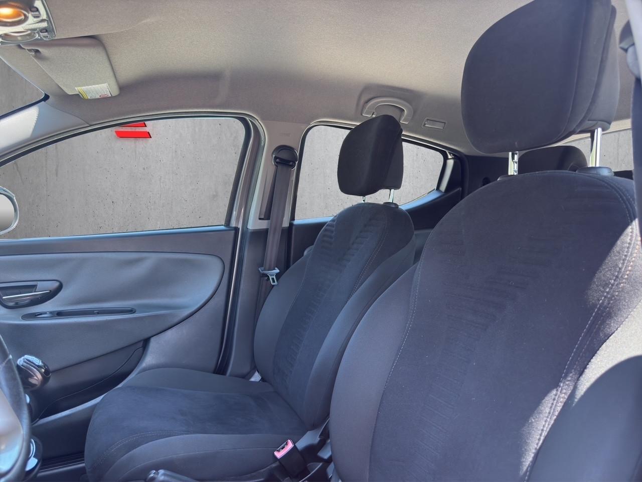 Lancia Ypsilon 1.2 69 CV 5 porte GPL Ecochic Gold