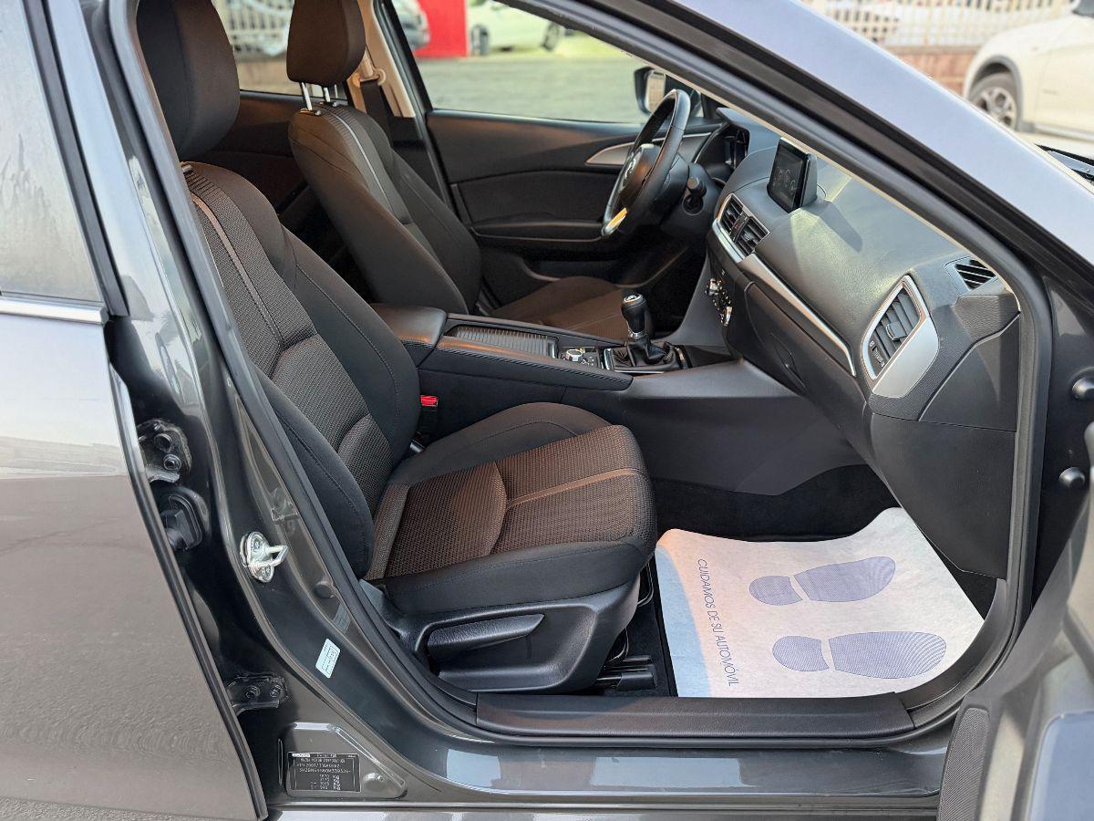 MAZDA - Mazda3 - 1.5 Skyactiv-D Exceed