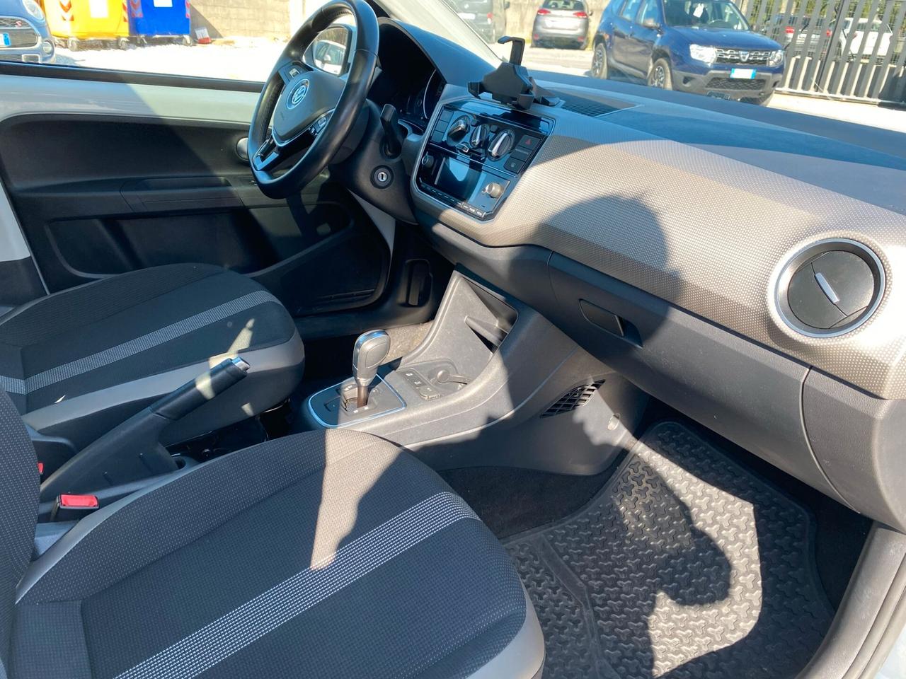 Volkswagen up! 1.0 5p. move up!