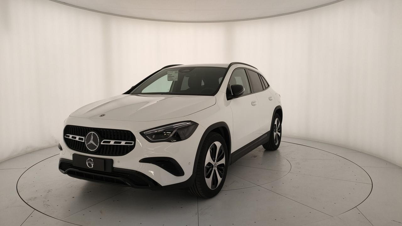 Mercedes-Benz GLA 200 d Automatic 4MATIC