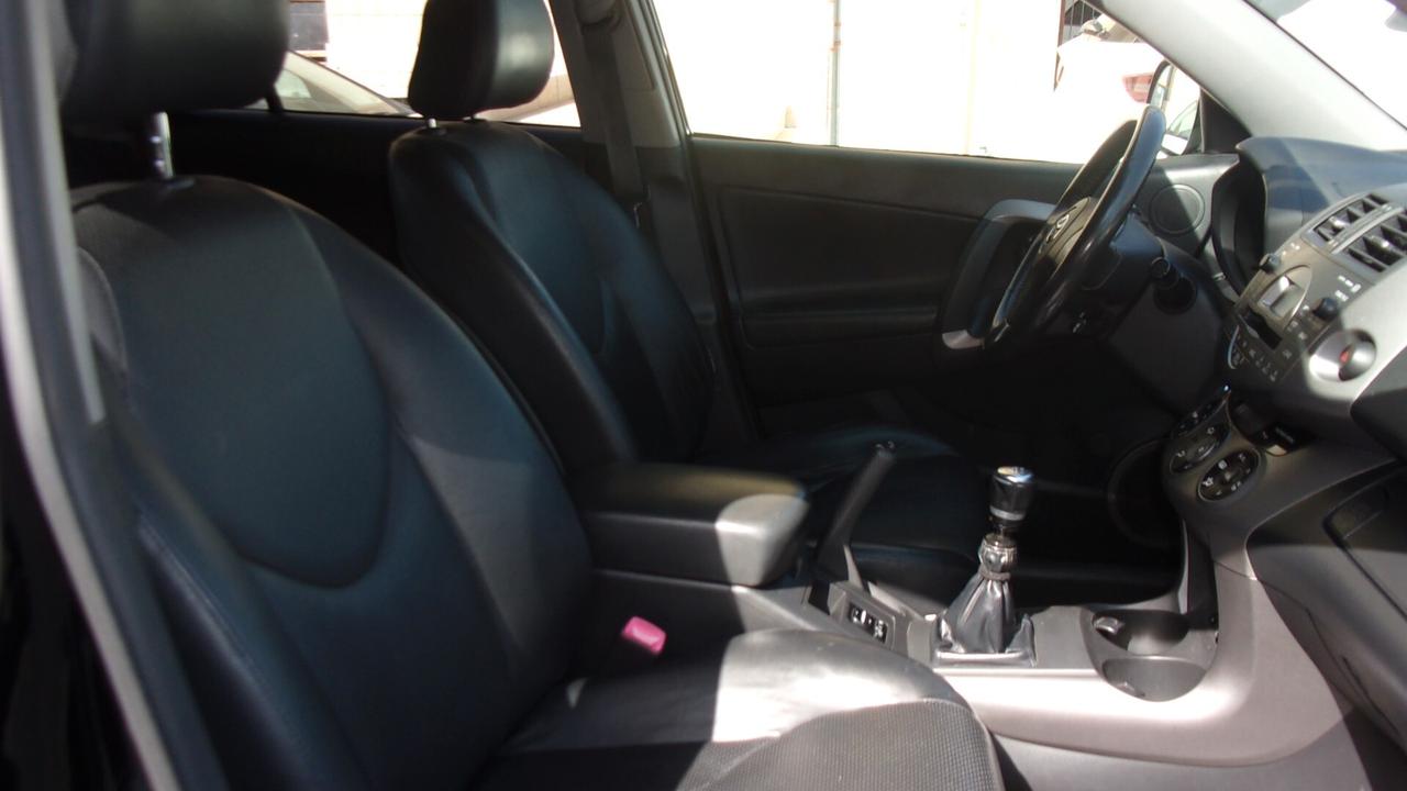 Toyota RAV 4 RAV4 2.2 D-4D 177 CV Luxury