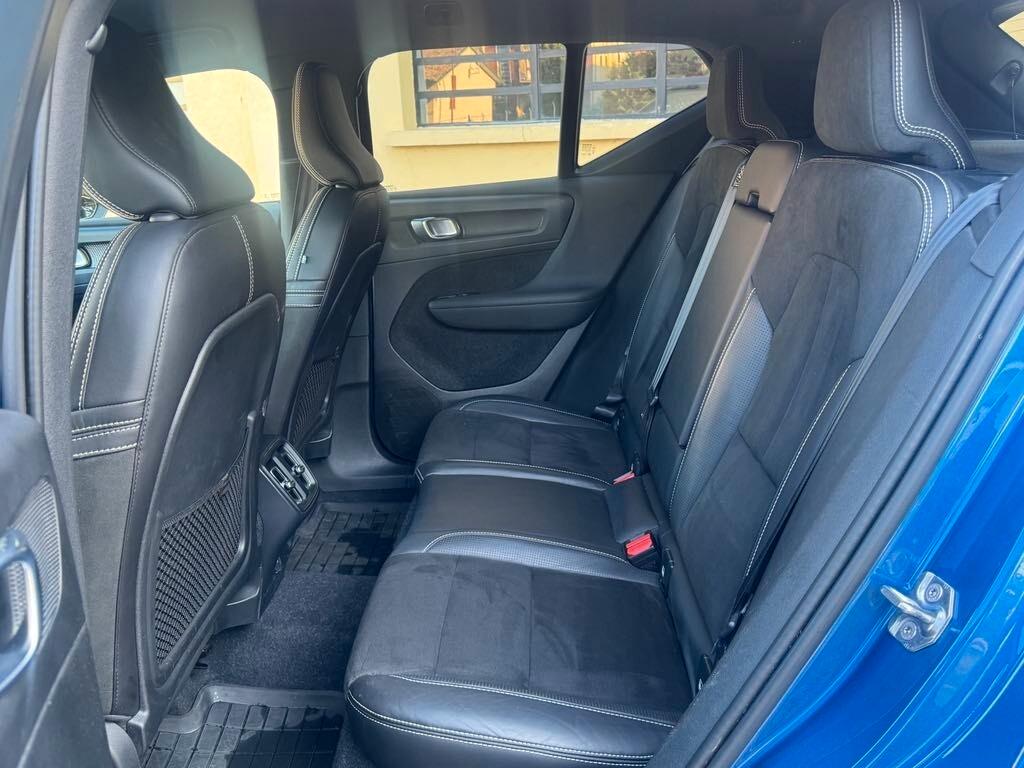 Volvo XC40 T5 AWD Geartronic R-design 84000km benzina