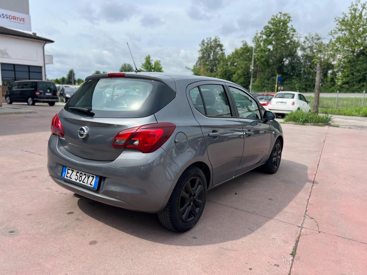 Opel Corsa 1.2 5 porte