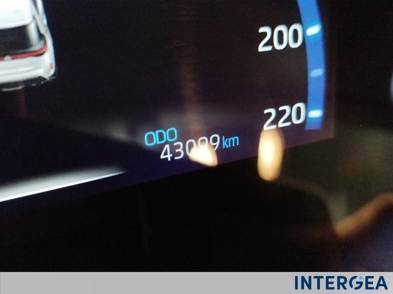 TOYOTA Yaris Cross 1.5h Lounge fwd 116cv e-cvt