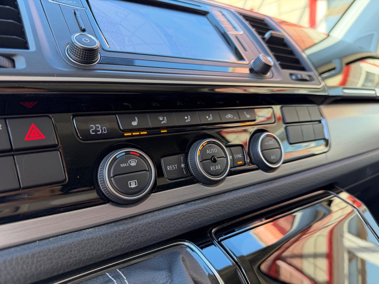 Volkswagen Multivan T6 - BULLI SIX GENERATION GANCIO TRAINO