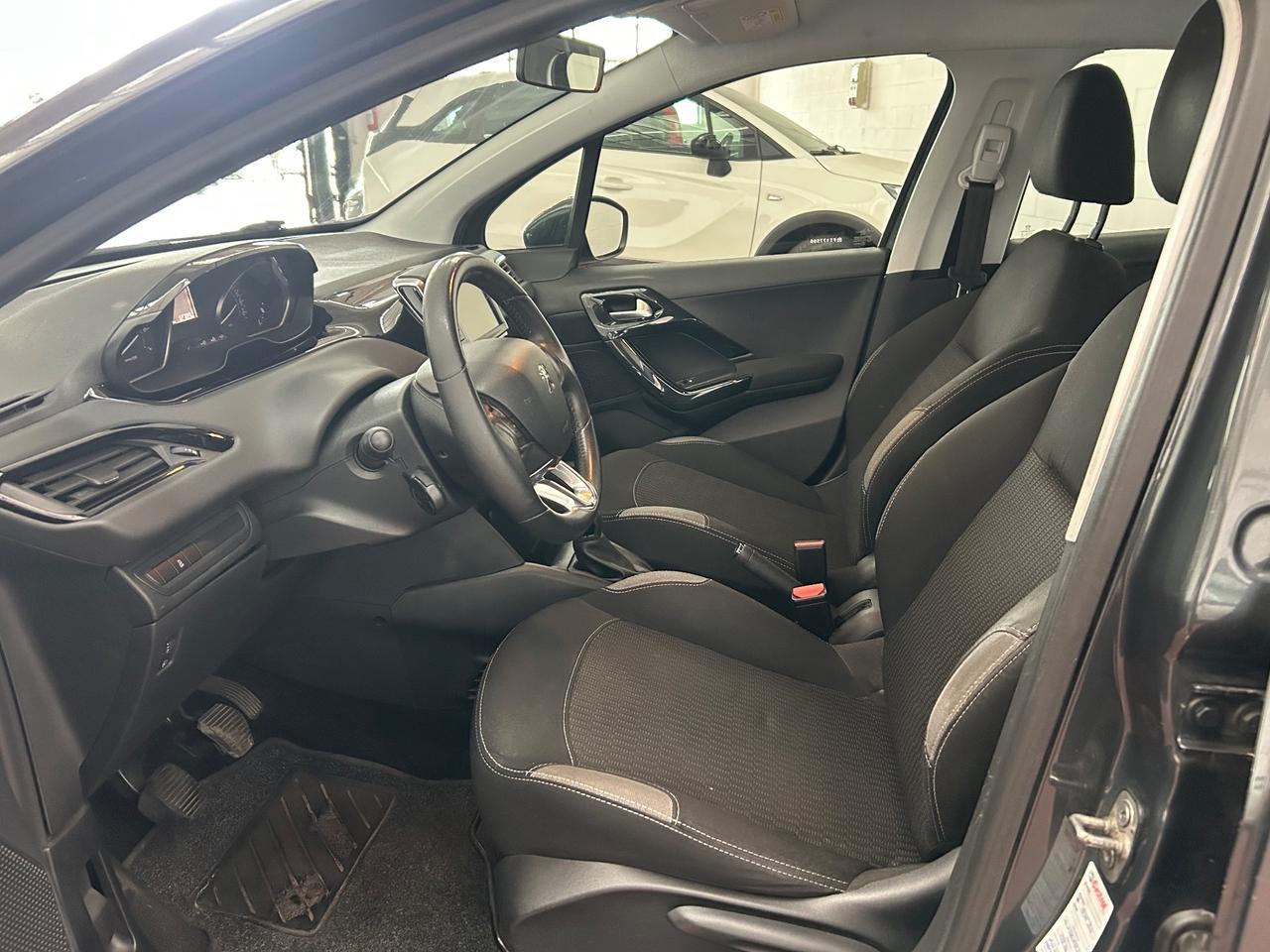 Peugeot 208 PureTech 82 5 porte Allure