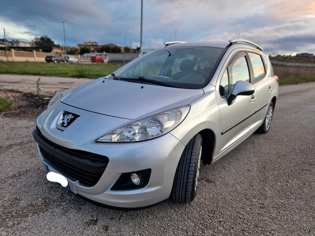 Peugeot 207 1.6 8V HDi 93CV SW Active