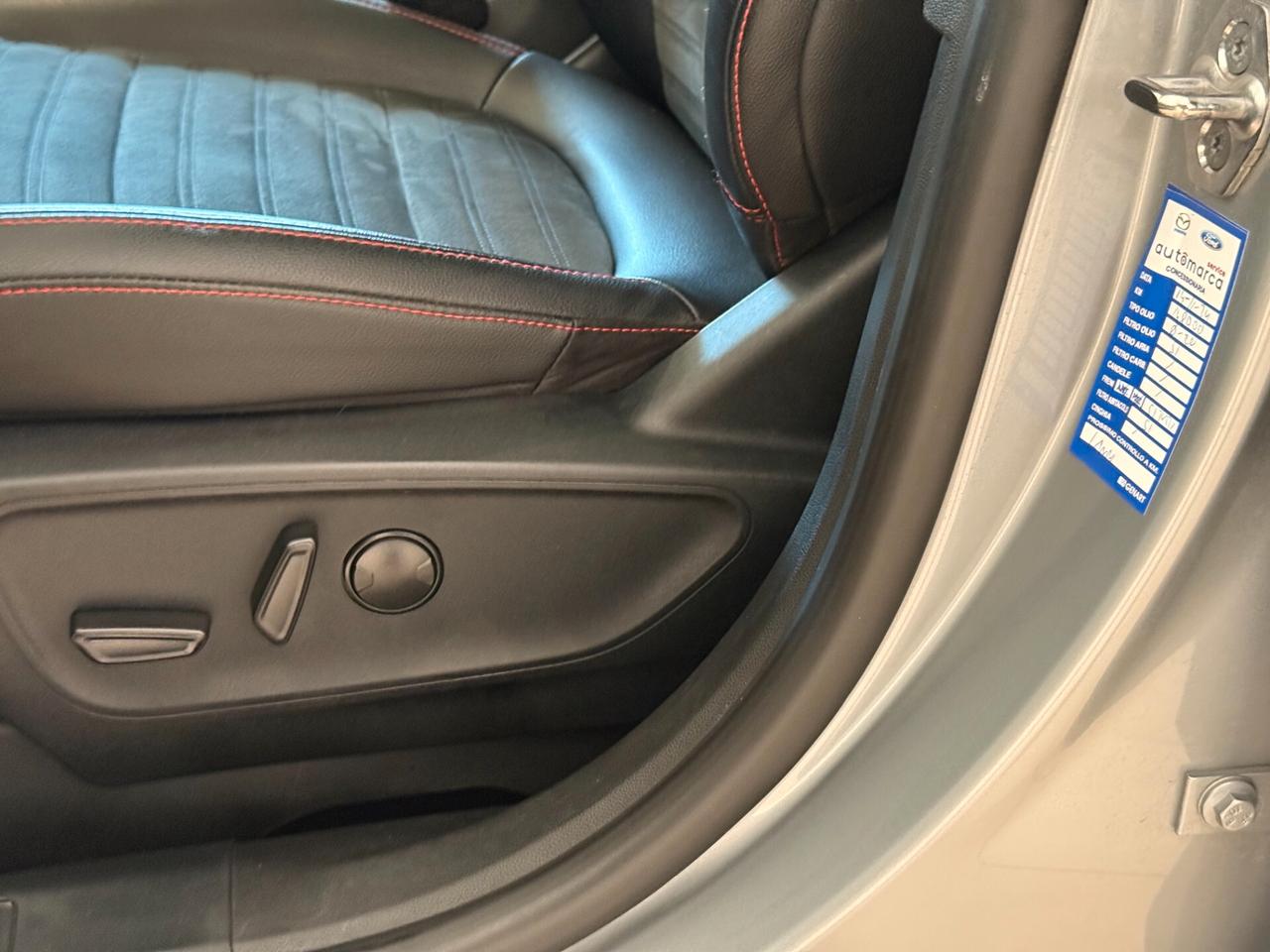 Ford Kuga 1.5 EcoBlue 120 CV aut. 2WD ST-Line X Tetto