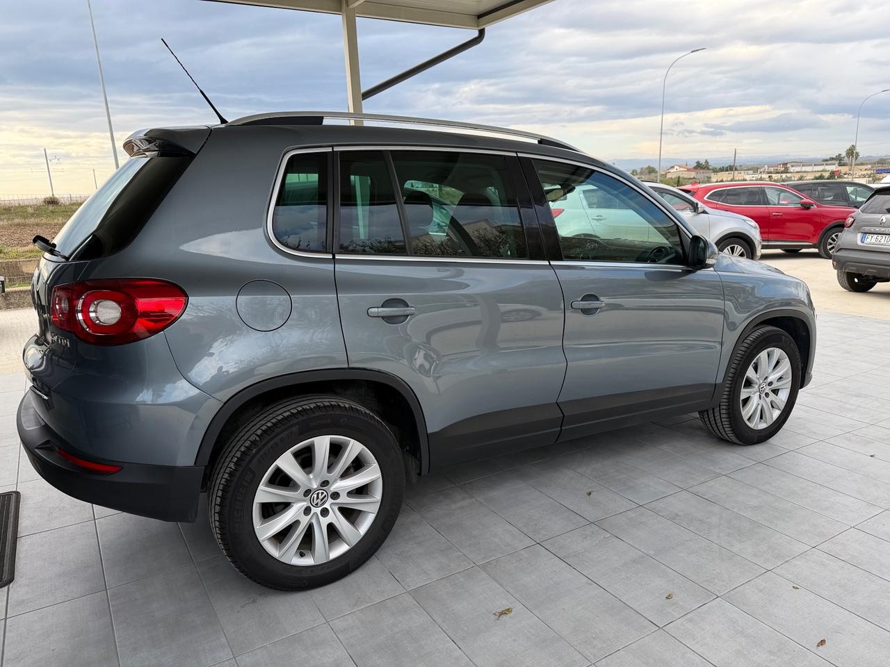 Volkswagen Tiguan 2.0 16V TDI DPF tiptronic Sport & Style (18°)