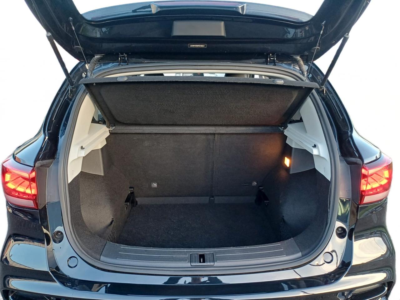 Mg ZS 1.5 VTi-tech Luxury | da € 190,00 al mese