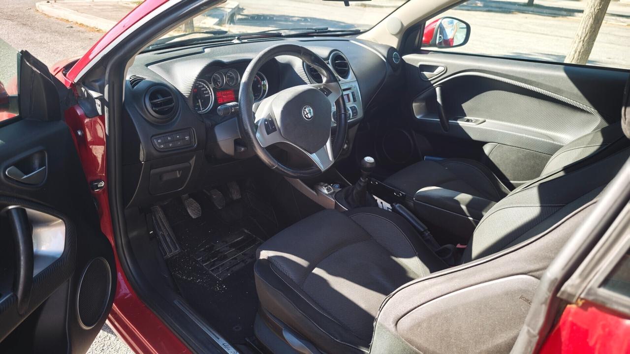Alfa Romeo MiTo 1.6 JTDm 16V Distinctive Sport Pack