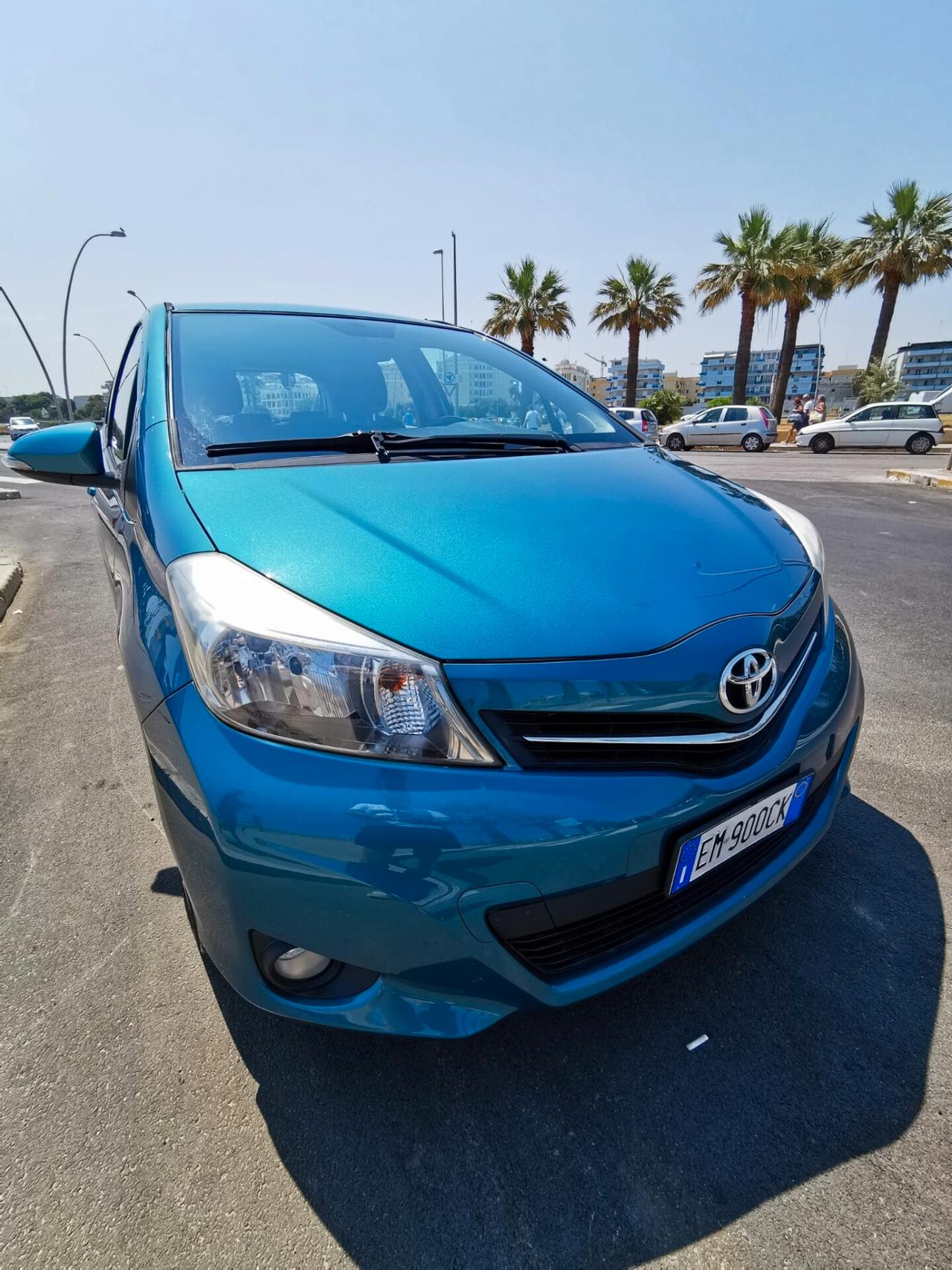 Toyota Yaris 1.4 D-4D 5 porte Lounge 2012
