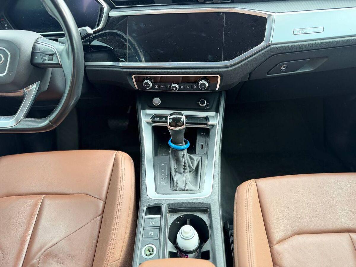Audi Q3 35 2.0 tdi Business s-tronic