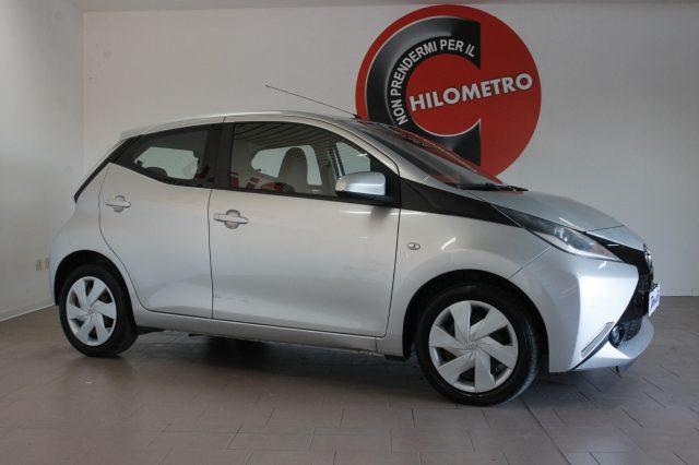 TOYOTA Aygo 1.0 VVT-i 69 CV 5 porte x-play Neopatentati.