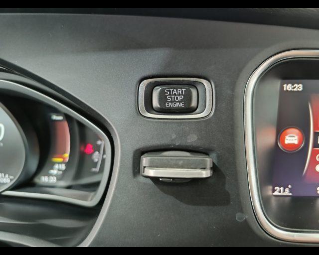 VOLVO V40 D2 Kinetic