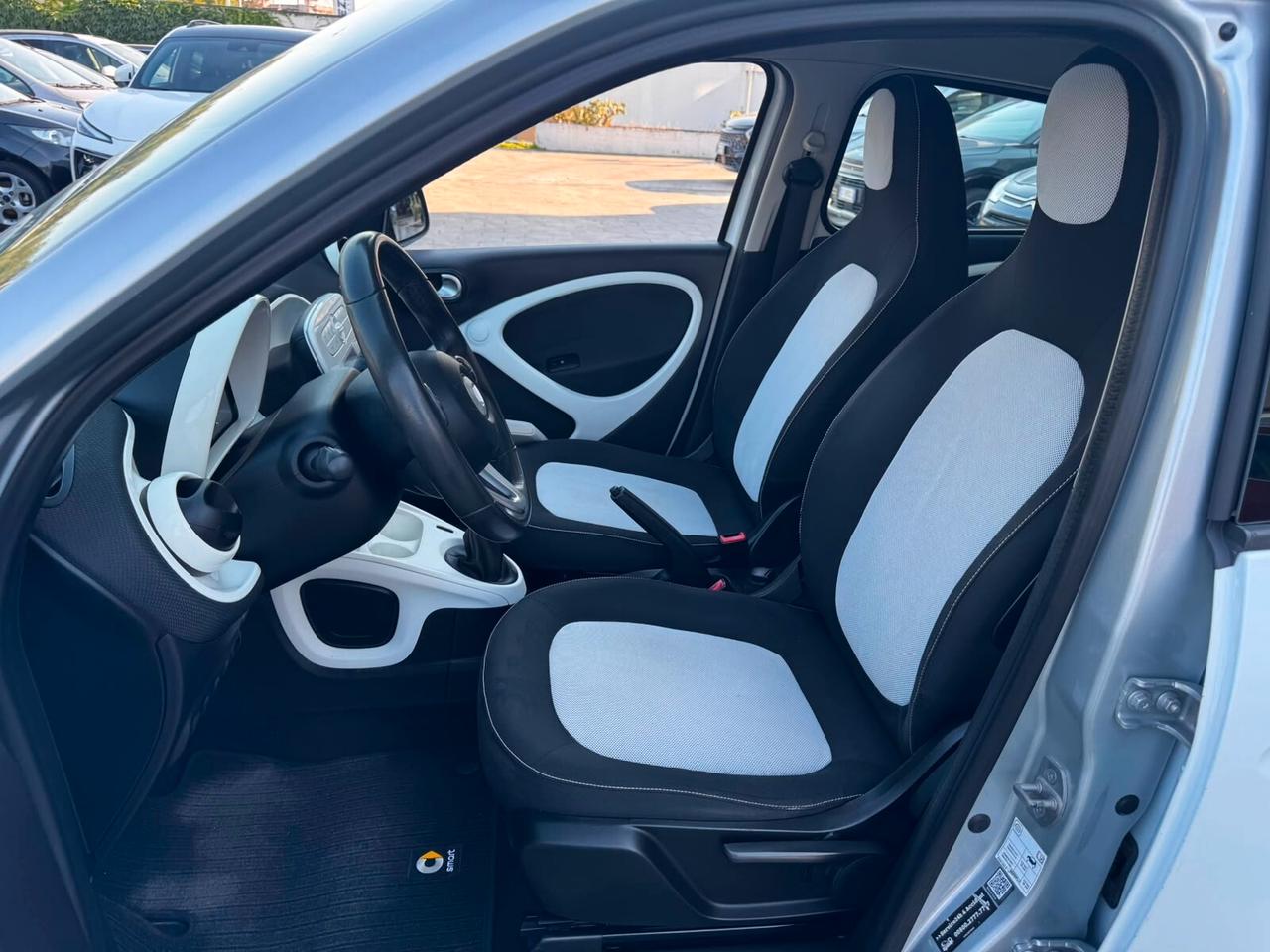 SMART FOUR FOUR 1.0 71 CV 2016 TETTO PANORAMICO