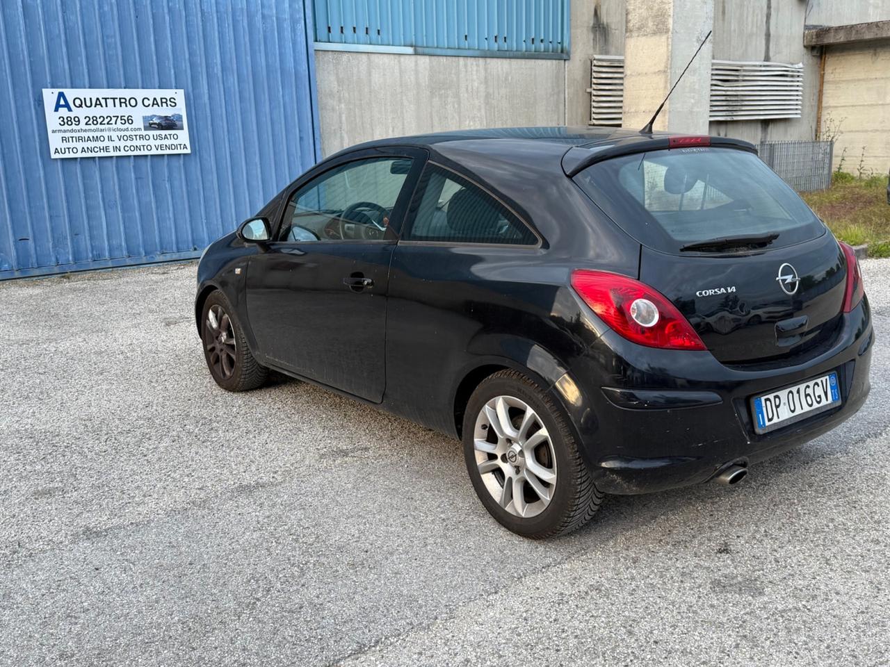 Opel Corsa 1.2 3 porte Club