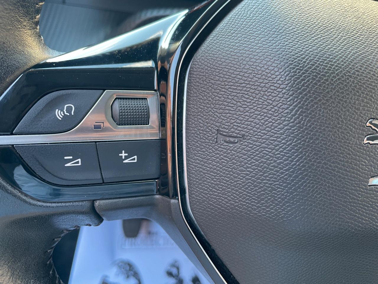Peugeot 2008 UNICO PROPRIETARIO - SERVICE COMPLETO