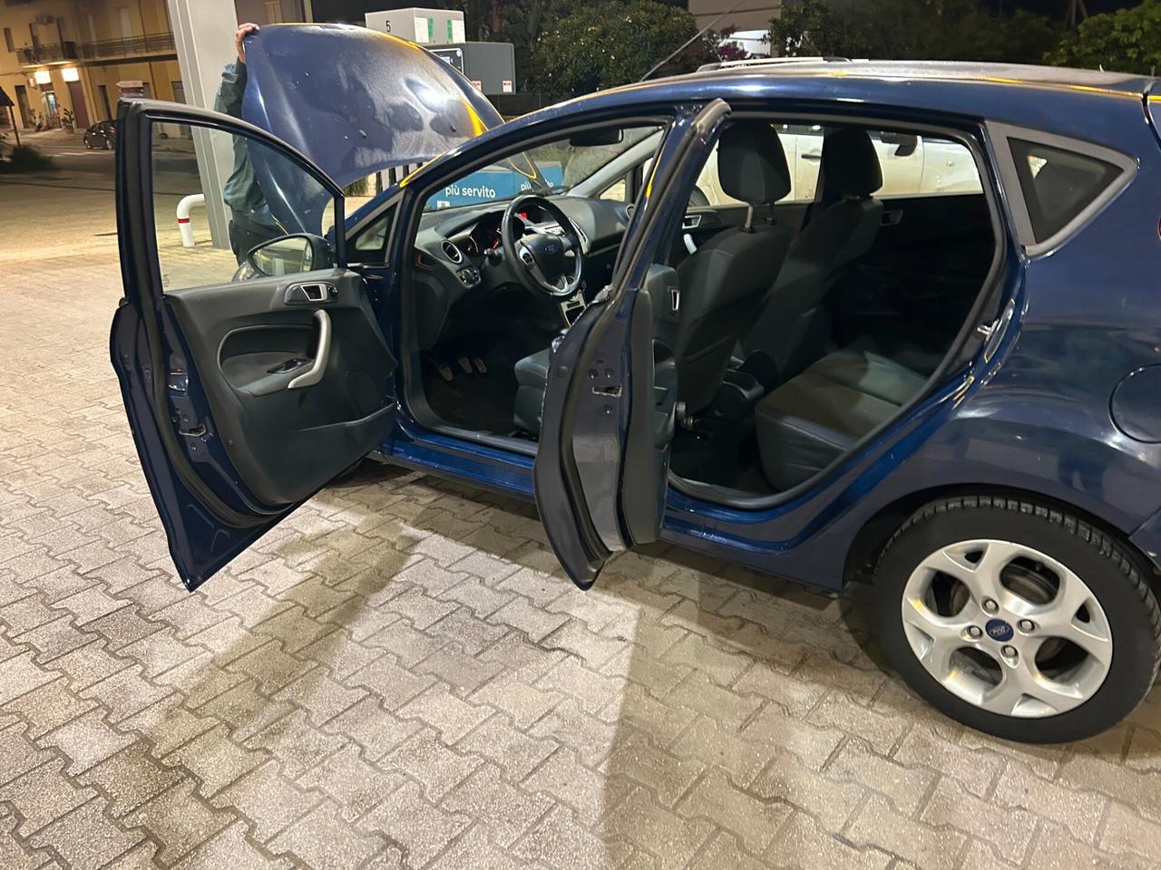 Ford Fiesta 1.4 TDCi 70CV 5 porte Titanium