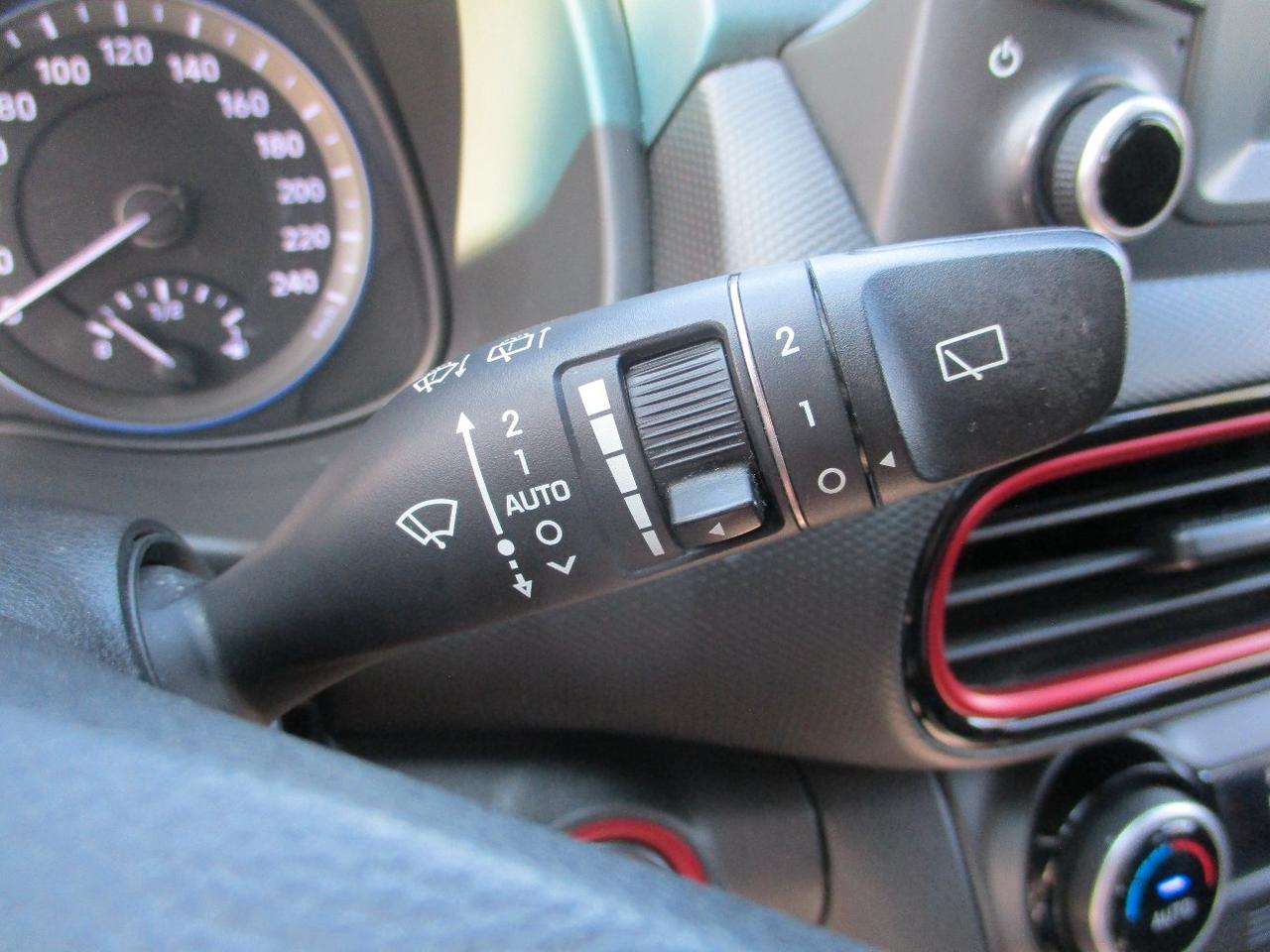 Hyundai Kona 1.0 t-gdi Xpossible 2wd 120cv my18 CarPlay/Frenata