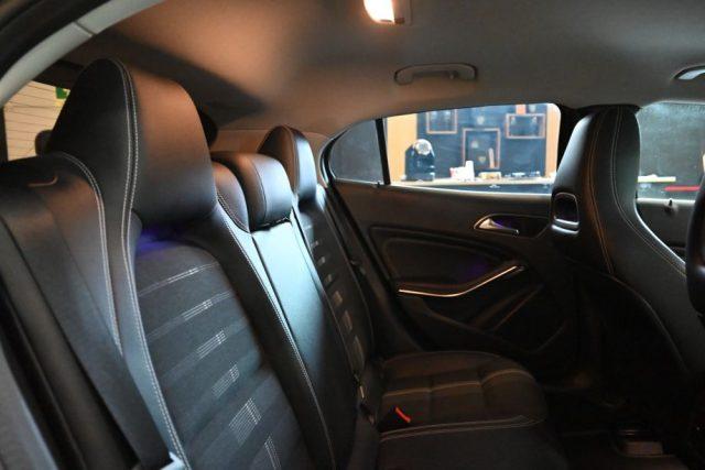 MERCEDES-BENZ GLA 180 SPORT AUTO NAVI TEL CAM 18"CRUISE PELLE/TESS.FULL!