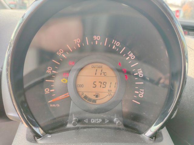 TOYOTA Aygo Connect 1.0 VVT-i 72CV 5 porte x-business light