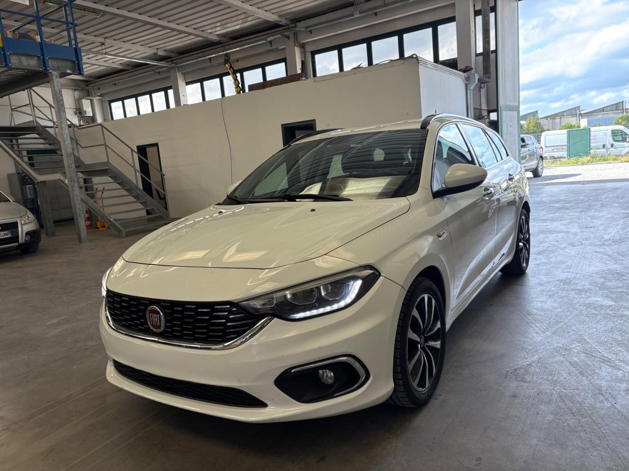 Fiat Tipo 1.6 Mjt S&S SW Lounge 2017