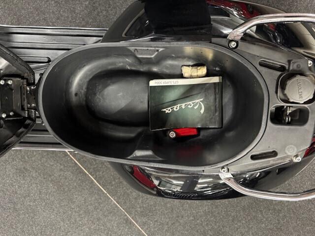 Piaggio Vespa 300 GTS Super i.e. 10.000KM