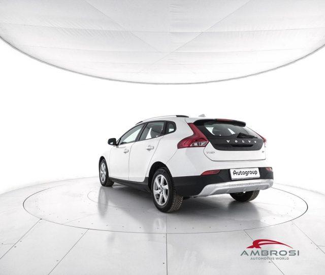 VOLVO V40 Cross Country KINETIC