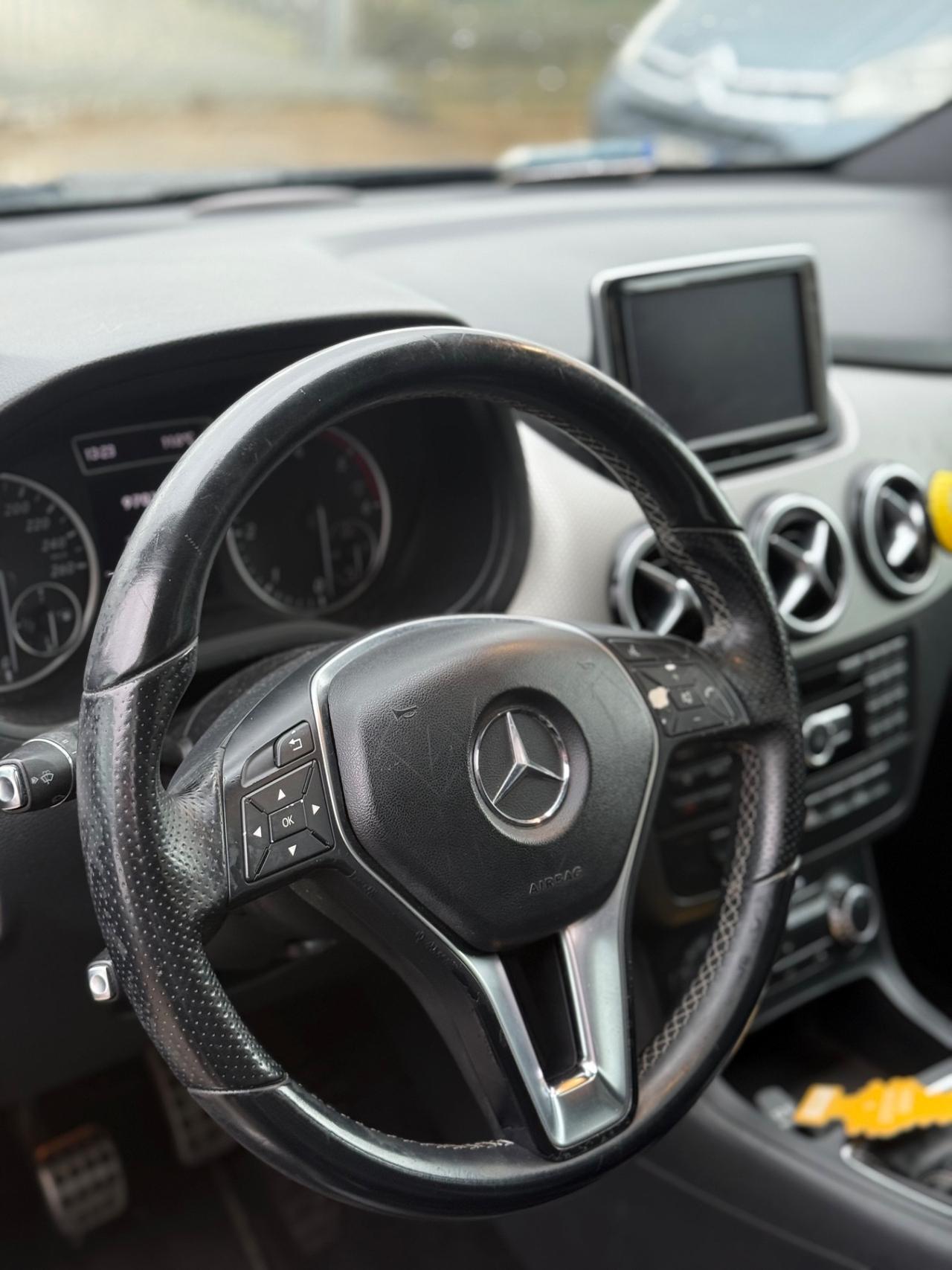 Mercedes-benz B 180 CDI BlueEFFICIENCY Premium