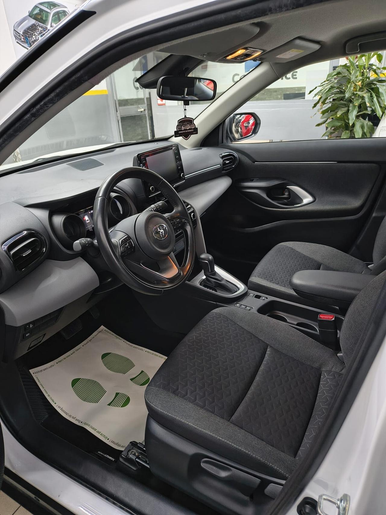 Toyota Yaris 1.5 Hybrid 5 porte Active