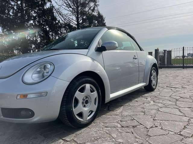 Volkswagen New Beetle 1.6 Cabrio