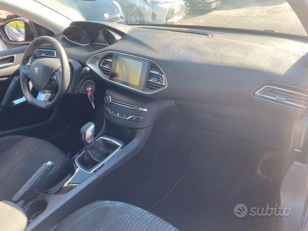 Peugeot 308 308