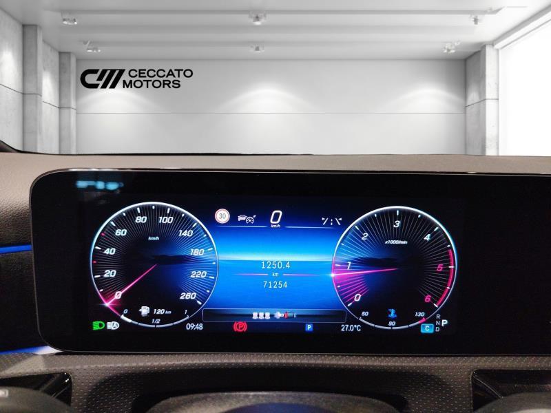 Mercedes Classe A 180 180 D Premium Plus AMG Line 8G-DCT