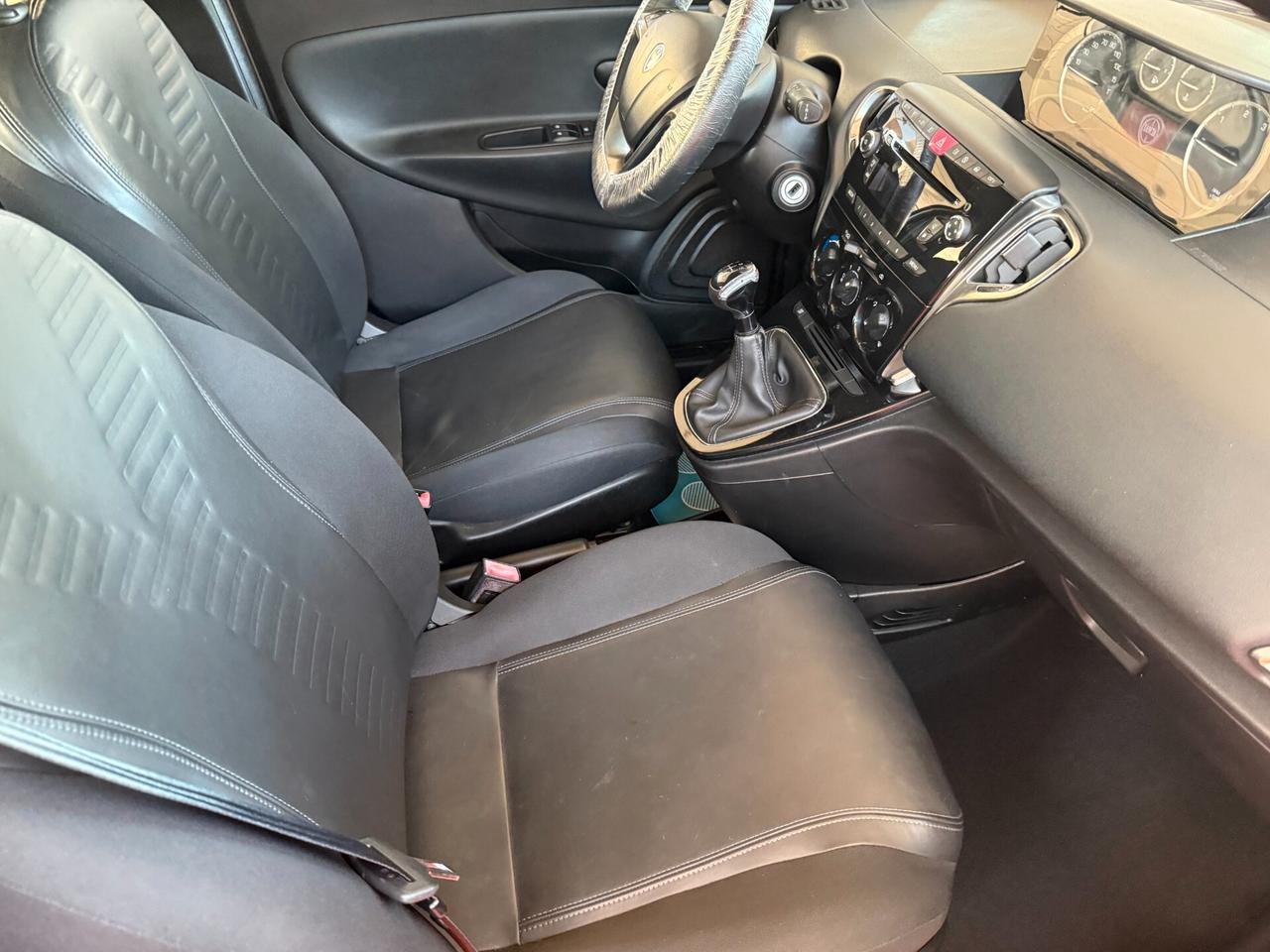Lancia Ypsilon 1.3 MJT 16V 95 CV 5 porte S&S Platinum