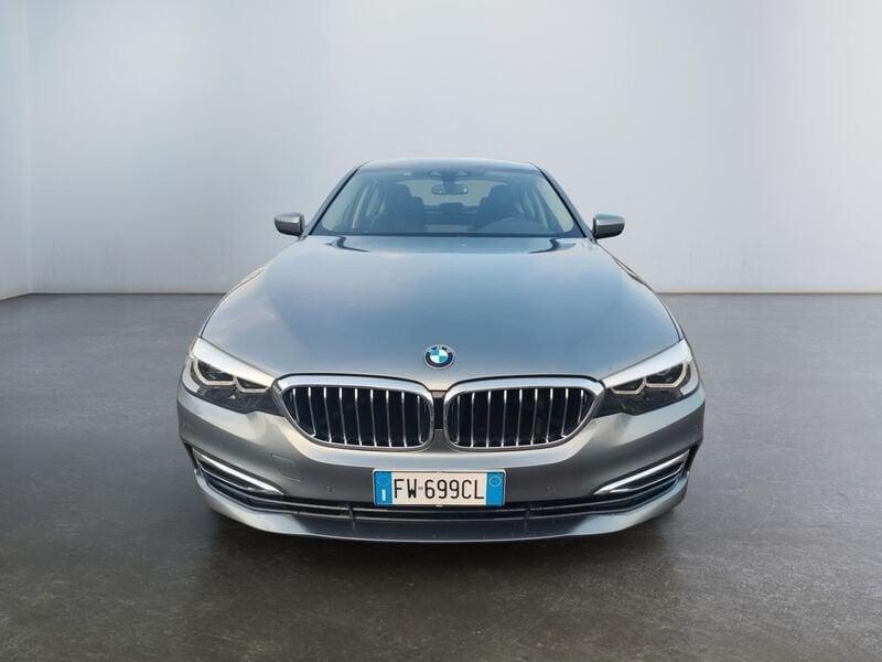 BMW Serie 5 530e Luxury