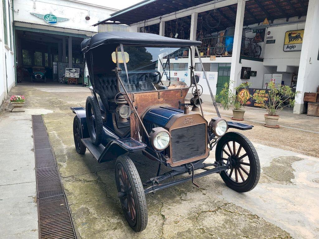 Ford Model T Roadster – 1911