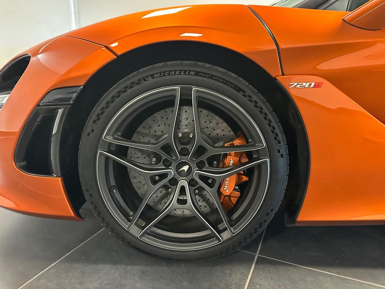 MCLAREN 720 S PERFORMANCE TRACK PACK MSO