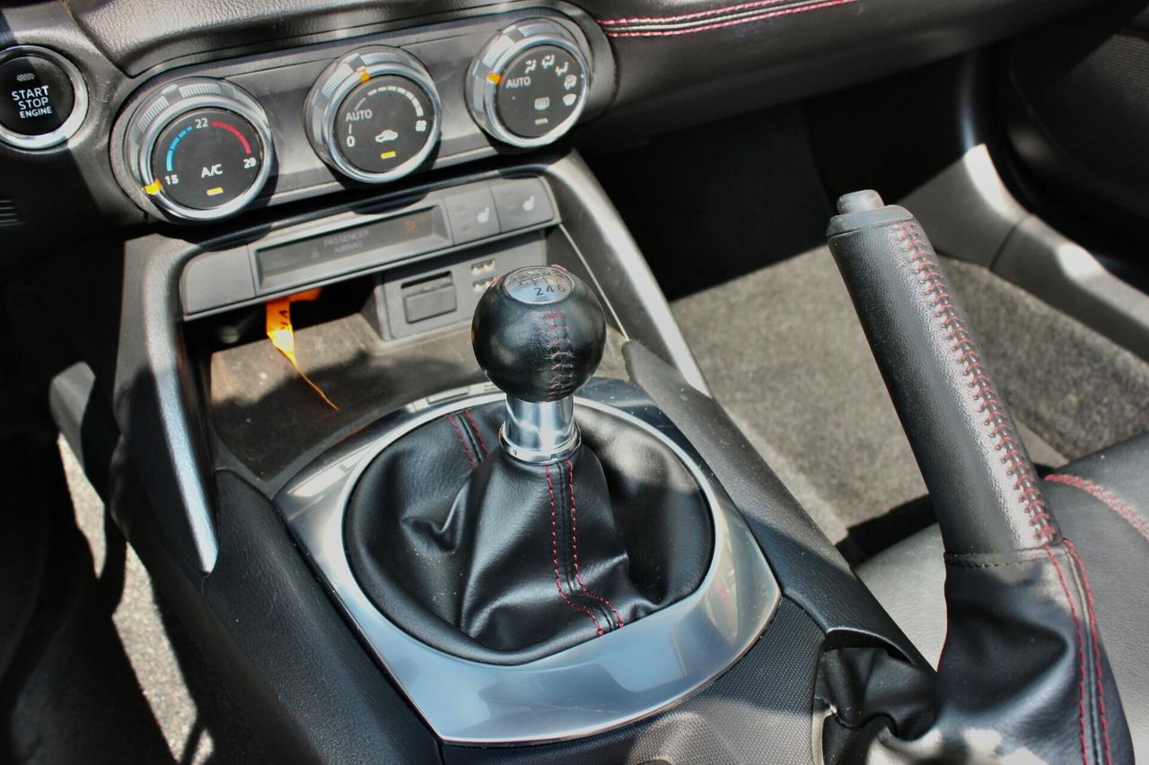 Mazda MX-5 1.5L SPORT-LINE 130CV INTERNI IN PELLE NERA