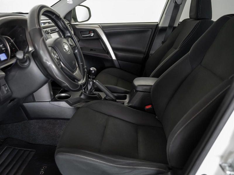 Toyota RAV4 RAV4 2.0 D-4D 2WD Style White Ed.