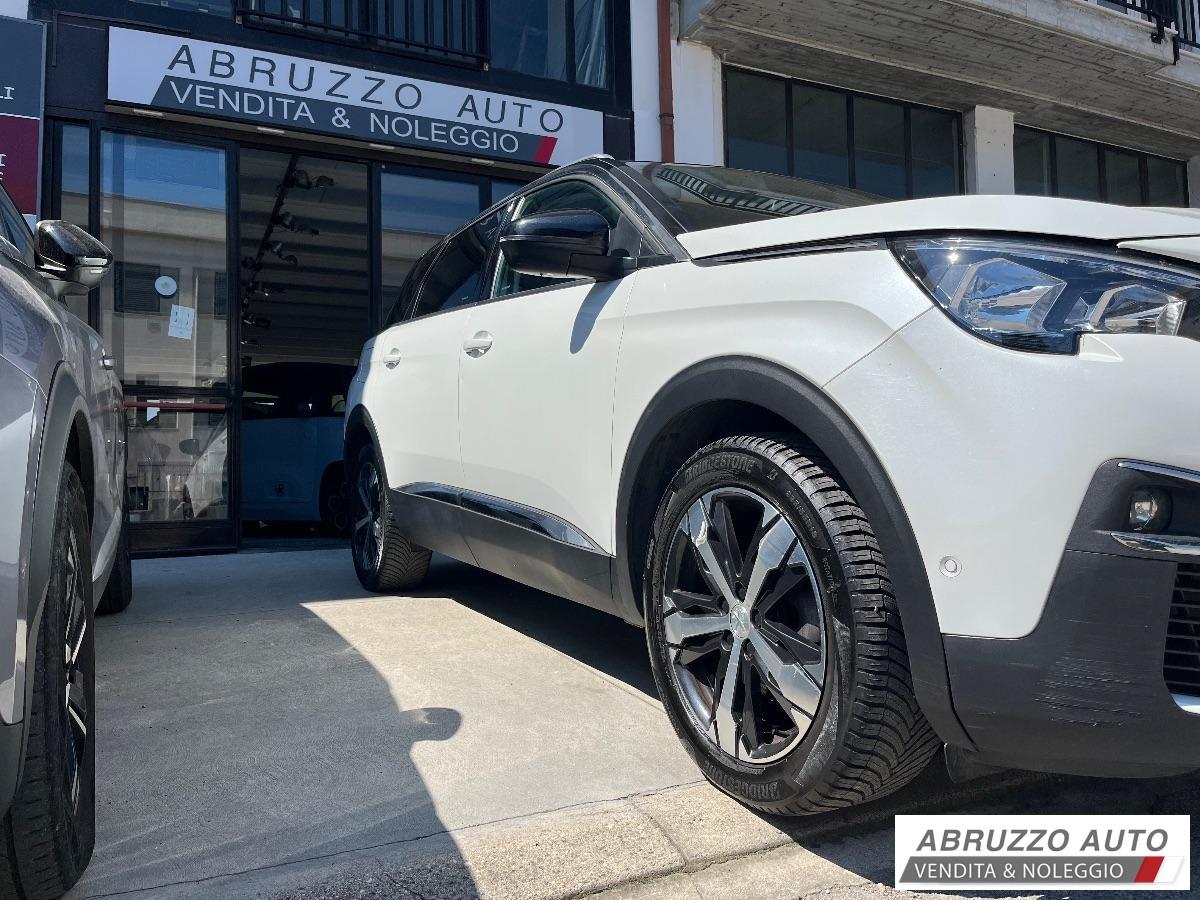 PEUGEOT 5008 Turbo 130 S&S EAT8 Allure