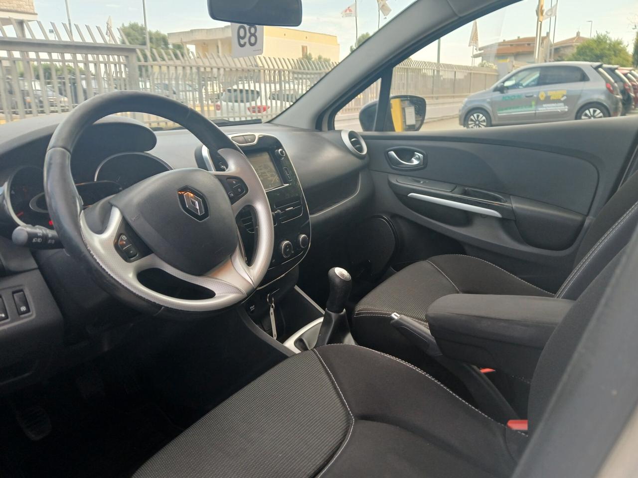 RENAULT Clio Sporter Duel 1.500 dCi 75cv