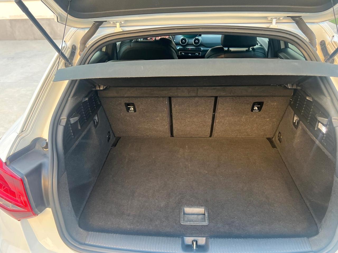 AUDI Q2 S LINE VIRTUAL COKPIT