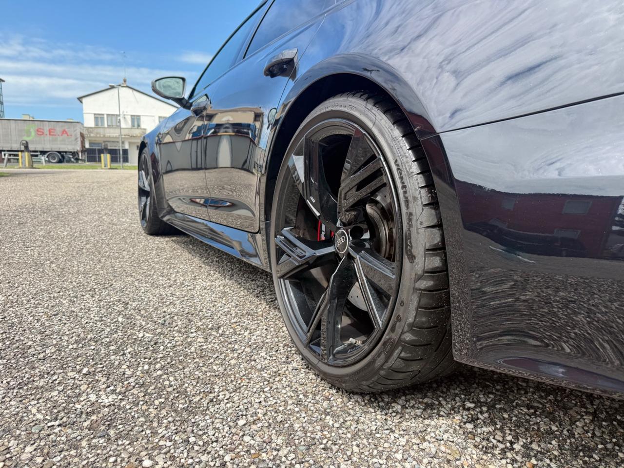Audi RS6 RS 6 Avant 4.0 TFSI V8 quattro tiptronic Performance