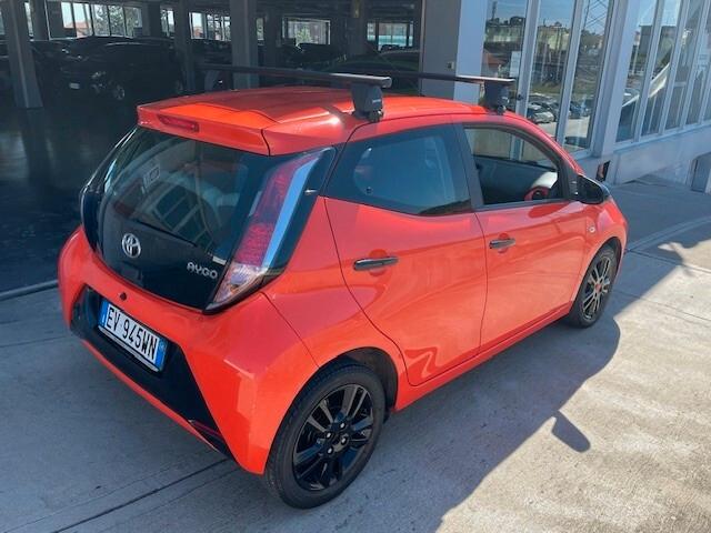 Toyota Aygo 1.0 VVT-i 69 CV 5 porte x-cite